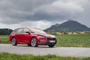 Octavia ist das erste Modell der Marke mit einem Vollhybrid-Antriebsstrang