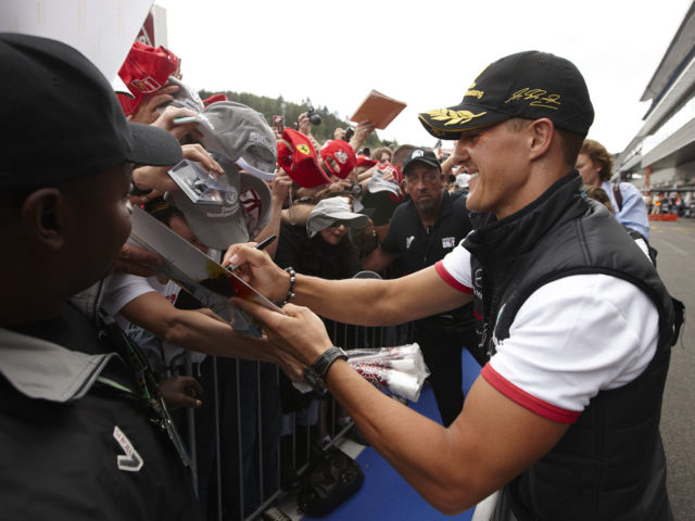 Michael Schumacher immer noch sehr beliebt in der Formel 1 GP von Belgien 2011-Sensationelle Aufholjagd von Michael Schumacher