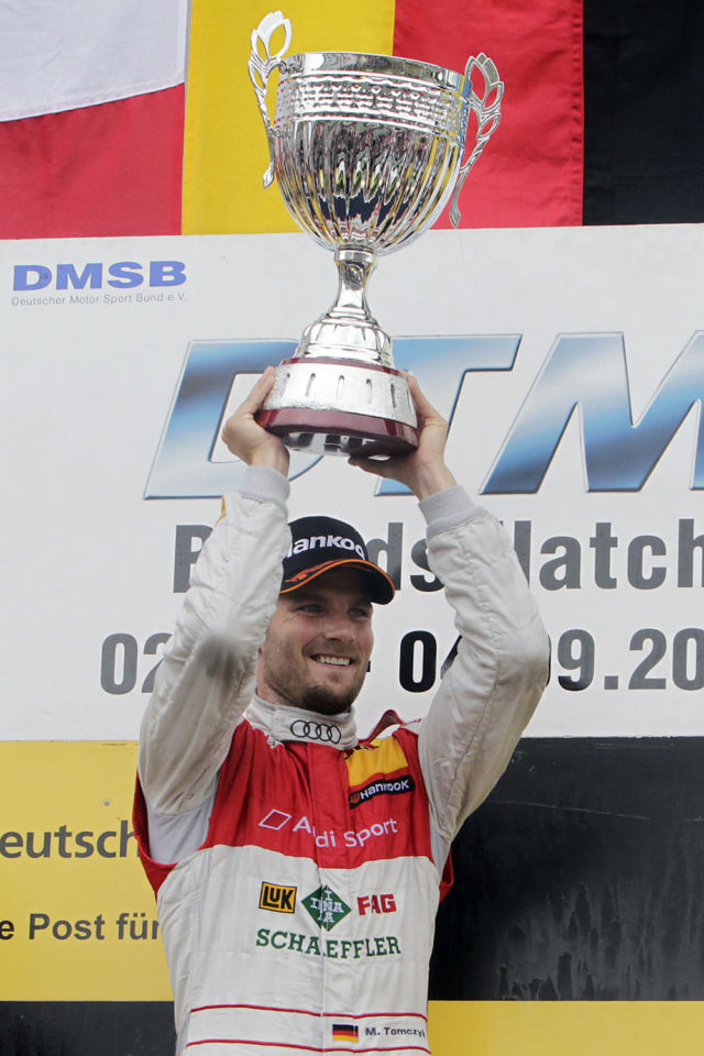 Freude über Sieg und Führung in der Fahrerwertung bei Martin Tomczyk nach dem Sieg in Brands Hatch