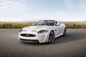 JAGUAR XKR-S wird auf der L.A. Auto Show enthüllt