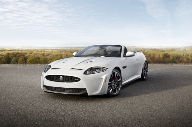 JAGUAR XKR-S wird auf der L.A. Auto Show enthüllt JAGUAR XKR-S wird auf der L.A. Auto Show enthüllt