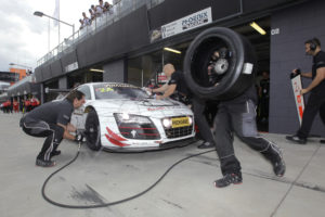 12h Bathurst Zweiter Audi R8 LMS nach Crash ausgefallen 12h Bathurst Zweiter Audi R8 LMS nach Crash ausgefallen
