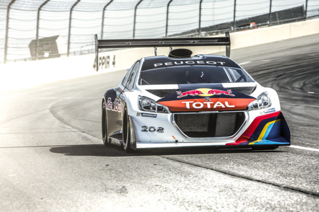 Peugeot 208 T16 beim legendären Bergrennen Pikes Peak