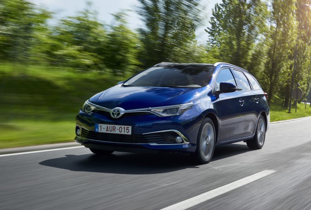 der neue toyota auris 2015 der neue toyota auris 2015