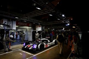 24 Stunden von Le Mans Porsche geht von der Pole in die 24 H