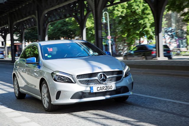 300 Mercedes-Benz Fahrzeuge von car2go stehen den Kunden ab 27. Juni 2016 in Berlin für die spontane Anmietung zur Verfügung.