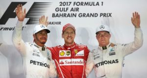 Formel 1: Stimmen nach dem GP von Bahrain 2017 Formel 1 GP Bahrain 2017 Lewis Hamilton, Sebastian Vettel, Valtteri Bottas (v.l.n.r.)