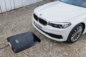 BMW 530e iPerformance BMW Wireles Charging