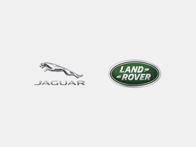 Jaguar Land Rover feiert den Bau des ersten Ingenium Benzinmotors