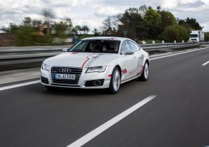 Audi A7 piloted driving concept auf der A9 