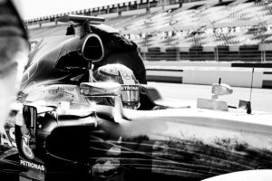 Mercedes-AMG Petronas Motorsport schließt Partnerschaft mit Tommy Hilfiger ab Foto: © Daimler