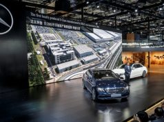 Daimler baut lokale Produktion von Mercedes-Benz Fahrzeugen in China weiter aus Xu Heyi, Chairman der BAIC Group, auf der Mercedes-Benz und smart Pressekonferenz in Peking Foto: © Daimler AG