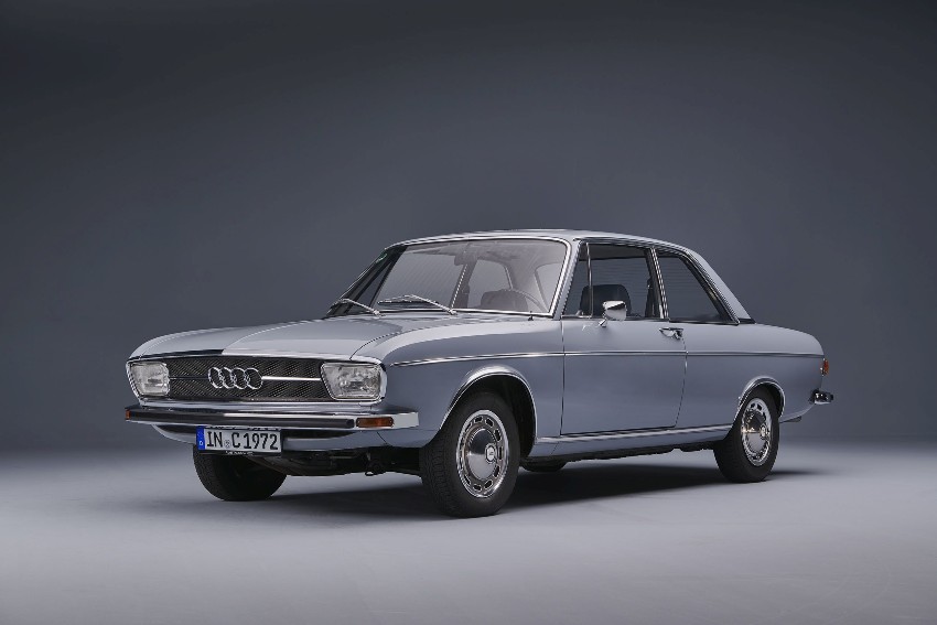 Audi 100 LS Drei Audi-Jubiläen bei der Techno Classica &copy; Audi AG