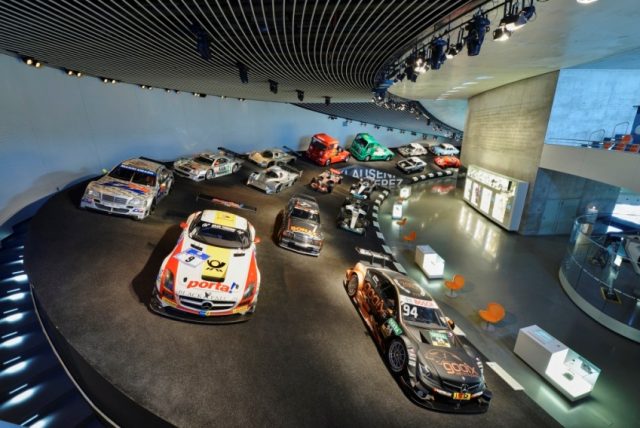 n der Rennkurve Mythos 7 des Mercedes-Benz Museums sind drei Meisterfahrzeuge der DTM ausgestellt n der Rennkurve Mythos 7 des Mercedes-Benz Museums sind drei Meisterfahrzeuge der DTM ausgestellt © Daimler AG