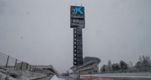 Formel 1: Nach Zwangspause am Tag 3 konnte am Tag 4 wieder getestet werden Mercedes-AMG Petronas Motorsport, F1, Barcelona, Tests Tag 3 Foto: © Daimler AG