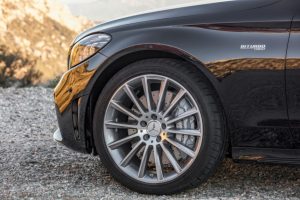 Mercedes-AMG C 43 4MATIC Felgen im Vielspeichen Design Foto: ©: Daimler AG