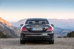 Mercedes-AMG C43 4MATIC Limousine mit Night Paket und AMG Carbon-Paket II Foto:© Daimler AG