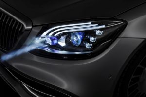 Mercedes- Benz DIGITAL LIGHT: Die revolutionäre Scheinwerfertechnologie DIGITAL LIGHT mit nahezu blendfreiem Fernlicht in HD-Qualität und mit mehr als zwei Millionen Pixel Auflösung steht für höchste Präzision, optimale Sicht des Fahrers nahezu ohne Blendwirkung sowie für Performance, Fahrassistenz und Kommunikation Foto: © Daimler AG