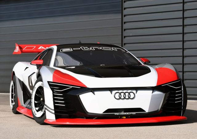 Audi e-tron Vision Gran Turismo Audi e-tron Vision Gran Turismo als Renntaxi in der Formel E © Audi Communications Motorsport