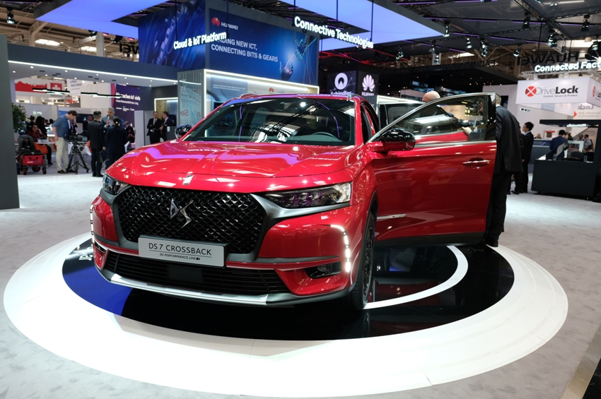 DS7 Crossback erstes vernetztes Auto der Groupe PSA © DS Automobiles