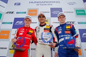 Formel 3 EM Podium Budapest 8 Marcus Armstrong (ITA, PREMA Theodore Racing, Dallara F317 – Mercedes-Benz), 65 Enaam Ahmed (GBR, Hitech Bullfrog GP, Dallara F317 - Mercedes-Benz), 10 Robert Shvartzman (RUS, PREMA Theodore Racing, Dallara F317 – Mercedes © F3 EM