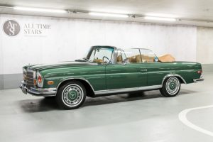 Mercedes-Benz 280 SE 3.5 Cabriolet, Baujahr 1971, aus dem Fahrzeugangebot von ALL TIME STARS, dem Fahrzeughandel von Mercedes-Benz Classic. Der Typ ist das Topmodell der W 111 Cabriolets, die von 1961 bis 1971 gebaut werden © Daimler AG