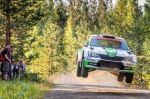 Skoda bei der Rallye Finnland Die finnischen SKODA Junioren Kalle Rovanperä/Jonne Halttunen führen bei ihrem Heimspiel die WRC 2- Zwischenwertung nach zwei Tagen an © Skoda Motorsport