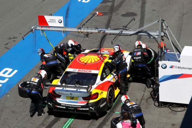 DTM Boxenstopp Augusto Farfus Shell BMW M4 DTM, Pit stop BMW Team RMG © BMW Motorsport