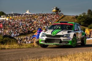 SKODA bei der ADAC Rallye Deutschland 2018: Am dritten Tag der Rallye Deutschland kämpfte sich das SKODA Werksteam Jan Kopecký/Pavel Dresler (ŠKODA FABIA R5) nach einem Reifenschaden vom neunten auf den dritten Platz in der WRC 2-Kategorie zurück © Skoda Motorsport