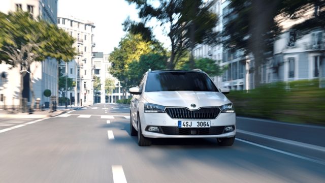 Skoda Fabia (2018) Skoda Fabia (2018) mit frischer Frontpartie: Die neu gezeichneten Scheinwerfer erstrahlen auf Wunsch erstmals in LED-Technologie. © Skoda