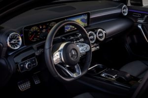 Mercedes neue A-Klasse Limousine Innenraum Cockpit © Daimler AG