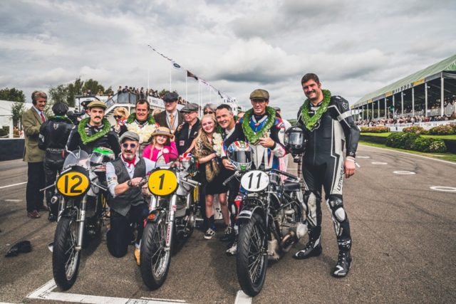 Goodwood Revival 2018 Troy Corser und Herbert Schwaab gewinnen die Barry Sheene Memorial Trophy auf BMW R57 Kompressor © BMW