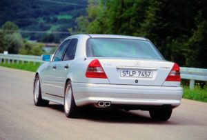 Mercedes-Benz C 36 AMG der Baureihe 202, Produktionszeit 1993 bis 1997 Heckansicht © Daimler AG