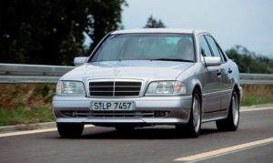 Mercedes-Benz C 36 AMG der Baureihe 202, Produktionszeit 1993 bis 1997 © Daimler AG