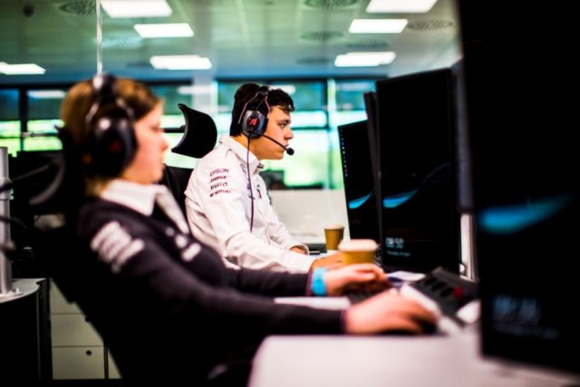 Formel 1, Brackley, Mercedes-AMG Petronas Motorsport, Race Support Room © Daimler AG