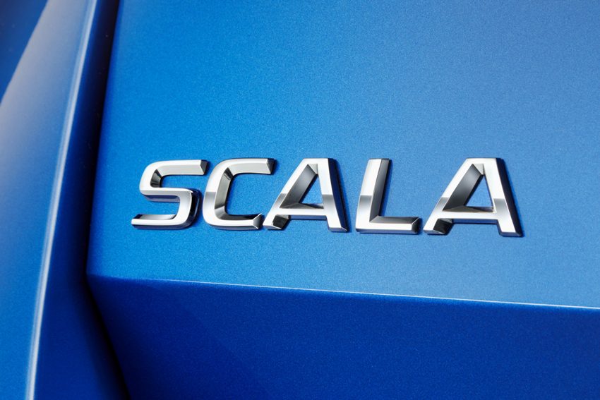 Skoda Scala neues Kompaktmodell Skoda SCALA: neuer Name für neues Kompaktmodell. Der Name stammt vom lateinischen Wort ,scala‘, zu Deutsch ,Treppe‘ oder ,Leiter‘, und steht für den nächsten Schritt nach vorne, den der tschechische Automobilhersteller mit seinem brandneuen Modell geht © Skoda