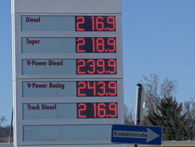 Benzinpreise steigen wieder stark