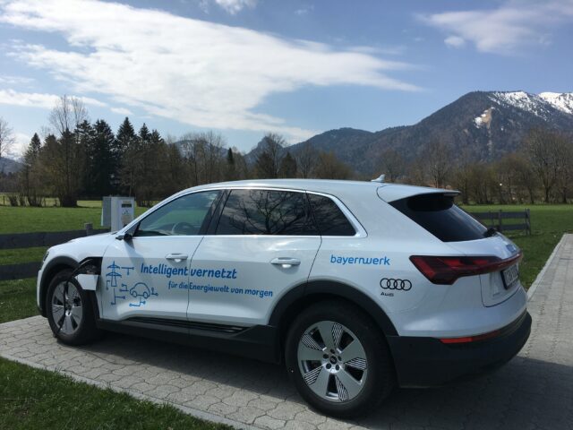 Intelligente Ladesteuerung erfolgreich getestet Intelligente Ladesteuerung erfolgreich getestet: Bayernwerk und Audi schließen E-Mobility Testreihe erfolgreich ab