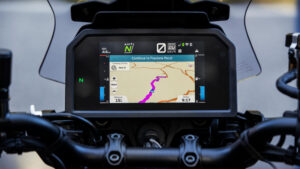 Die neue Yamaha TRACER 9 GT+ Neues Vollbild Navigationssystem von Garmin