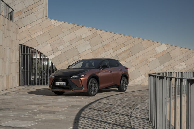 Der neue vollelektrische Lexus RZ 450e Der neue vollelektrische Lexus RZ 450e