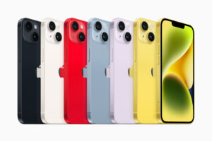 iPhone 14 und iPhone 14 Plus gibt es in sechs wunderschönen Farben: Mitternacht, Polarstern, RED, Blau, Violett und das neue Gelb.