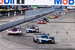 BMW M Team RLL, #25 BMW M Hybrid V8, Connor De Phillippi (USA), Nick Yelloly (GBR), Sheldon van der Linde (RSA), GTP Klasse