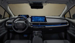 Neuer Toyota Prius Plug-in Hybrid Innenraum / Cockpit