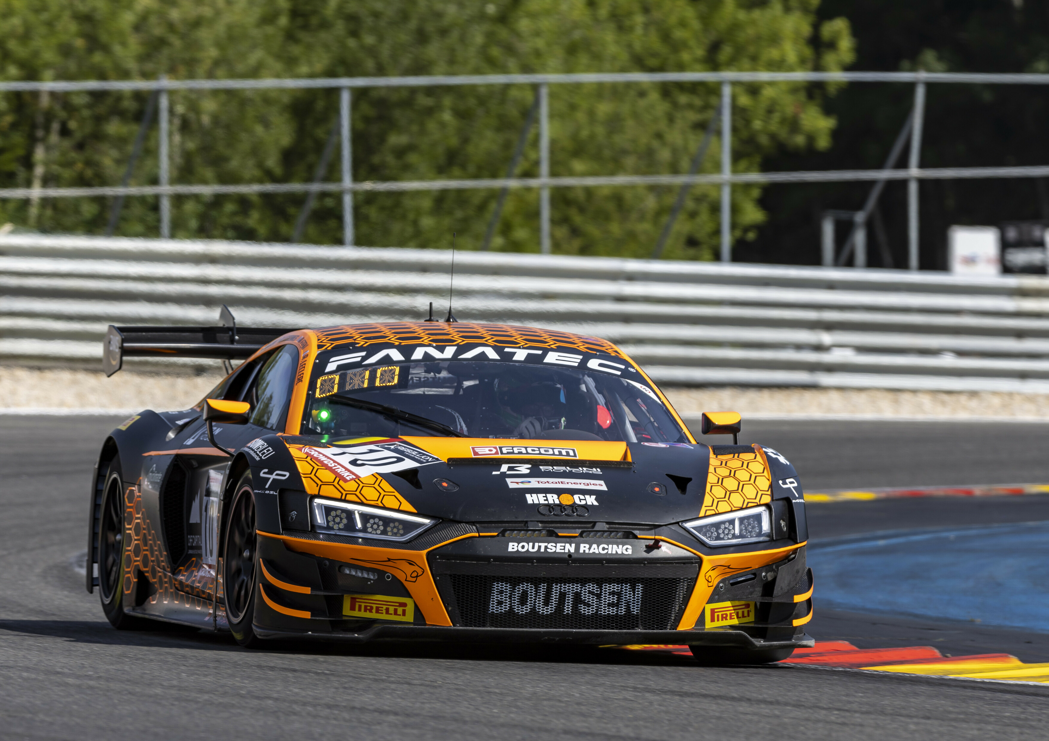 Audi R8 LMS #10 (Boutsen Racing), Adam Eteki/Karim Ojjeh/Antoine Leclerc/Benjamin Lessennes