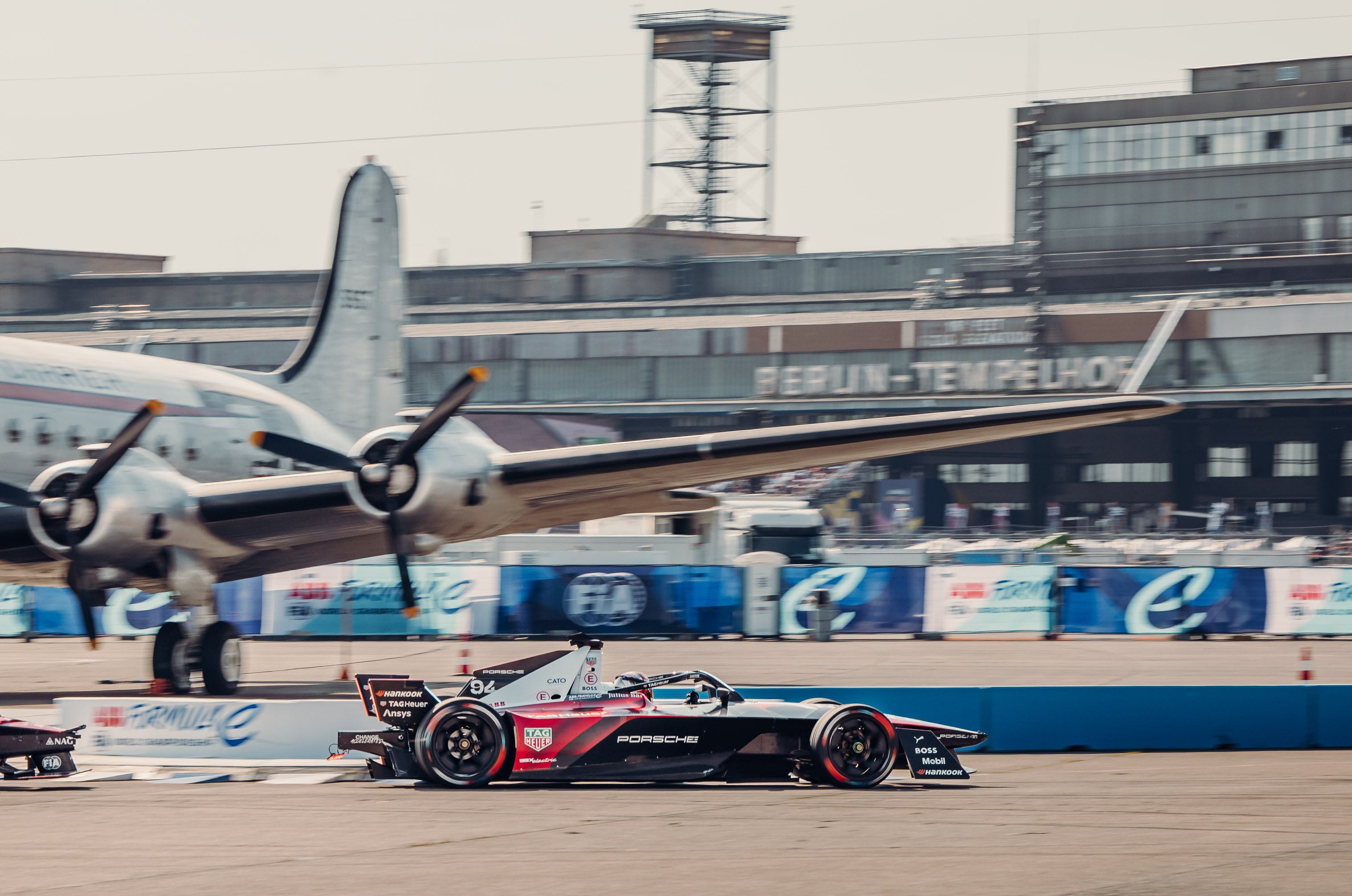 Porsche 99X Electric (#94): Pascal Wehrlein