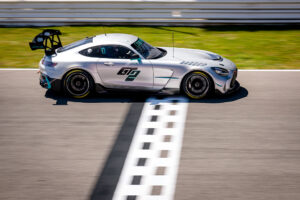Premiere unter Rennbedingungen: Mercedes-AMG GT2 debütiert am Nürburgring sowie in Monza