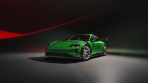 Taycan Turbo GT mit Manthey Kit fährt neue Bestzeit auf der Nordschleife für Serien-Elektrofahrzeuge