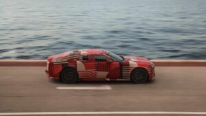 Neue Jaguar Type 01 Prototypen absolvierten ihre Runden auf dem historischen Kurs