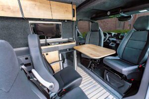 Nissan Interstar-e Eifelland Innenausbau mit flexiblen Sitzkonzept
