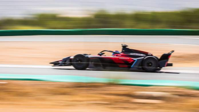 Formel E Citroen Racing Gen4 Rennwagen bei Test für die Saison 13 Formel E Citroen Racing Gen4 Rennwagen bei Test für die Saison 13
